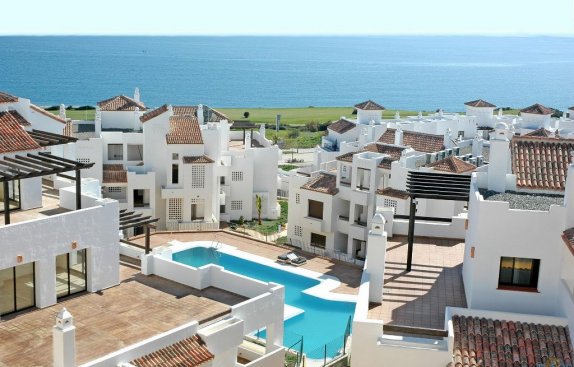 Who are top property foreign buyers in Spain?